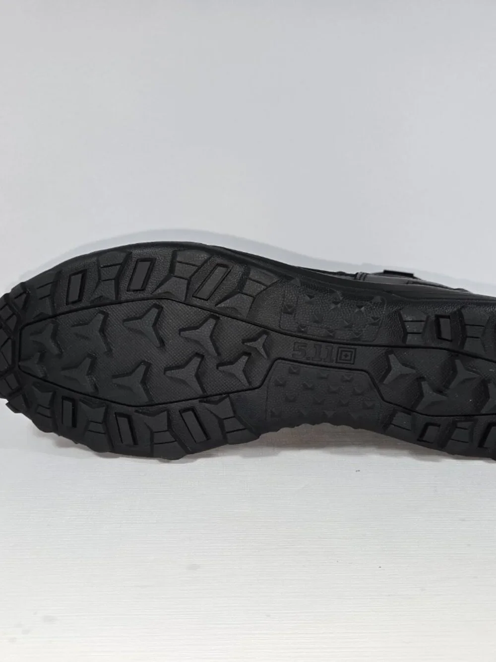 5.11 Tactical A/T 8